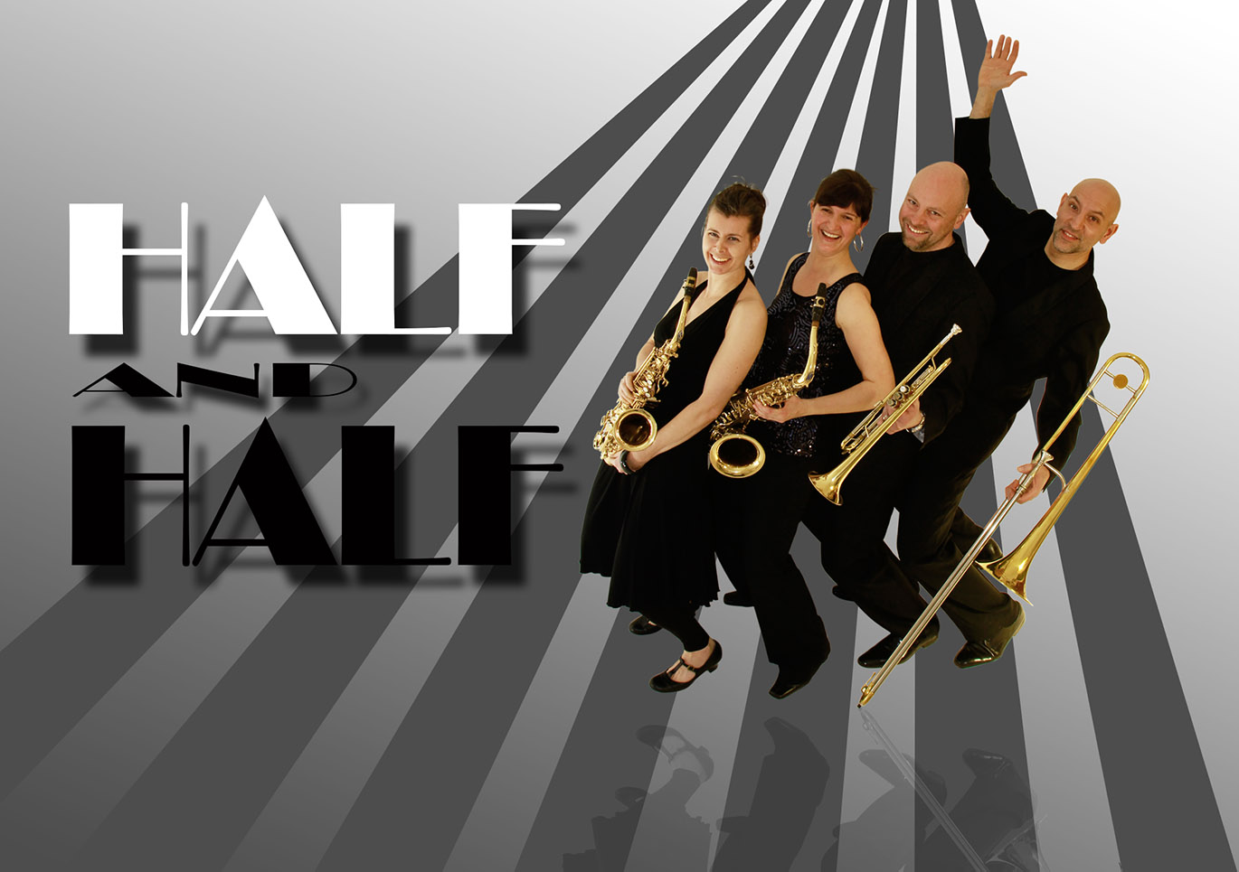 Foto des »Half & Half«-Quartetts: Johanna Järemo · Sopran- und Alt­saxo­phon/​​Gesang, Anja Schiebold · Tenor­saxo­phon, Rob Gutowski · Posaune, Steffen Zimmer · Trompete/​​Gesang · Foto: Klaus Schiebold