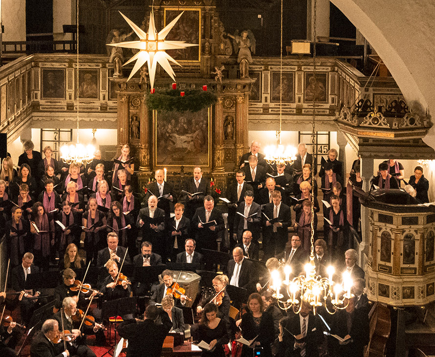 Adventskonzert in der Sebnitzer Stadtkirche mit Solisten, Peter-Pauls-Kantorei und Elbland Philharmonie Sachsen